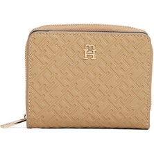 Tommy Hilfiger Th Icon Orta Boy Fermuarlı Monogram Kapaklı Kadın Beyaz Cüzdan AW0AW17743RBC