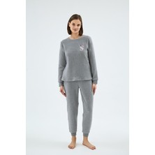 Kadın Uzun Kollu Yuvarlak Yaka Nakış Detaylı Jogger Paça Gri Pijama Takımı C3T9N071