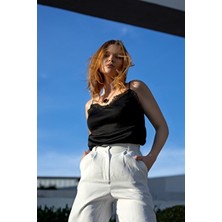 V2 Gold Su Geçirmez Akıllı Saat Çelik Kordonlu Modeli ile Titreşim Özelliği Sunar