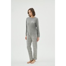 Kadın Uzun Kollu Fiyonklu Gri Üst Kareli Alt Pijama Takımı C8T2N961