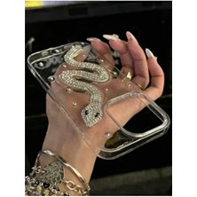 Iphone 13 - 14 ve 15 Uyumlu Taşlı Yılan Oyuncak Tasarımlı Esnek Silikon Kılıfı