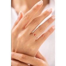 Minimal Kırmızı Oval Taşlı 14 Ayar Altın Yüzük