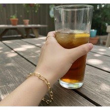 Şık Kadın Bileklik Zarif ve Modern Tasarım