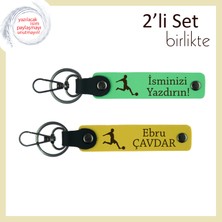 Futbol Topuna Vuran Sporcu Figürlü Kişisel Yazı Eklenebilir Hatıralık Anahtarlık, Fıstık Yeşil-Sarı