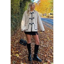 Bej Düğmeli Peluş Kadın Mont MG2531