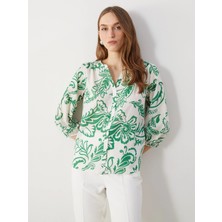 Lcwaıkıkı Classic Yeşil Kaçık Yaka Çiçekli Kadın Bluz