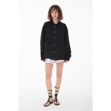 R-6048 Ayaklı Yaka Arka Roba Detaylı Uzun Kol Müslin Gömlek