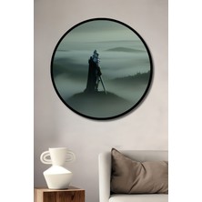 Çerçeve Görünümlü Sisli Tepelerde Zırhlı Şövalye Yağlı Boya Görünümlü Ahşap Ofis Yuvarlak Tablo