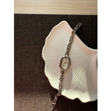 Retro Minimal Boncuk Kordon Vintage Kadın Kol Saati