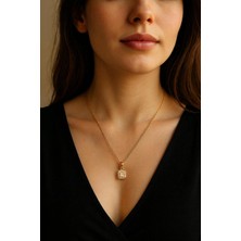 Çelik Zarif Zirkon Taşlı Kolye Çok Çok Şık Kolye Kararma Solma Yapmaz