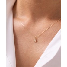 Minimal Yıldız Figürlü Taşlı 14 Ayar Altın Kolye