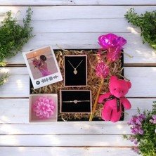 MARMORİ PEMBE GOLD KALP KOLYE BİLEKLİKLİ SONSUZLUK GÜLLÜ KİŞİSELLEŞTİRİLEBİLR AYICIK MUM HEDİYE SETİ
