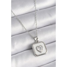 Vice Avm 316L Çelik Gümüş Renk Kare Madalyon Kalp Zirkon Taş İşleme Kadın Kolye