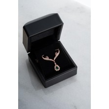 925 Ayar Gümüş Işıklı Kutuda Gümüş Zümrüt Taşlı Damla Model Kadın Gümüş Kolye