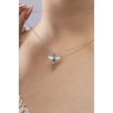 925 Ayar Gümüş Rodyum Kaplama Beyaz Kanatlı Melek Model Kolye