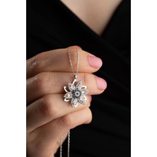 925 Ayar Gümüş Ayçiçeği Baget Taşlı Dönen Kadın Kolye