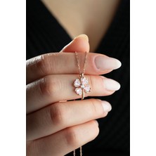 Essare 925 Ayar Gümüş Pembe Taşlı Dört Yapraklı Şans Yonca Kolye Zarif Tasarım