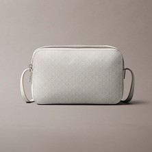 Calvin Klein Kadın Beyaz Omuz Çantası (LV04F3268G-2XB)