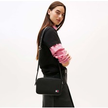 Tommy Hilfiger Kadın Siyah Omuz Çantası (AW0AW17872-BDS)