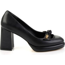 Siyah  Kadın Klasik Topuklu Ayakkabı K01231456009