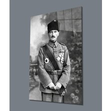 Üniformalı Atatürk Siyah Beyaz Cam Tablo Hediyelik Büyük Tablo Ev Ofis Dekoru