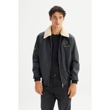 Relaxed Fit Rahat Kesim Dik Yaka Cepli Ceket