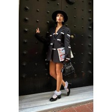 Siyah Etiket Detaylı Ceket