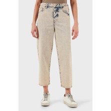 Armani Exchange Pamuklu Tapered Fit Normal Bel Daralan Paça Jeans Bayan Kot Pantolon XW000128 AF14487 MB001