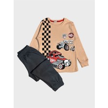 Erkek Çocuk Pamuklu Bej Rengi Arazi Aracı Jeep Desenli Uzun Kollu Pijama Takımı