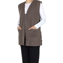 Kadın Önü Üç Düğmeli Kısa Mevsimlik Yelek