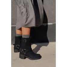 Pavimta Nubuk Toka Detaylı Siyah Kadın Bot