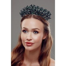 Taş Işlemeli Kristal Gelin Tacı – Zarif ve Gösterişli Tasarım
