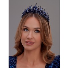 Kristal Taşlı Gelin Tacı – Işıltılı ve Gösterişli Saç Aksesuarı