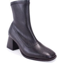 Dagoster DZA07-1277101 Siyah Klasik Topuklu Kadın Bot