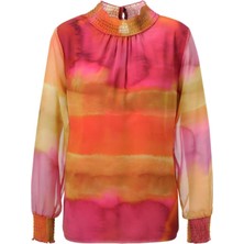 Kadın Büyük Beden Renkli, Batik Şifon Kumaş, Yaka ve Kol Ağzı Kroşeta Detaylı Bluz 65N39123