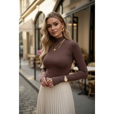 Pastelastore Parmak Geçmeli Kadın Body – Esnek Kumaş