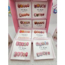 Sanrio 3D Boyutlu Karakterli Yapışkanlı 10'lu Takma Tırnak Lüx Kutulu Protez Tırnak Seti 1 Set