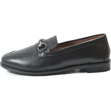 Beety 142.1850 Hakiki Deri Siyah Tokalı Kadın Babet