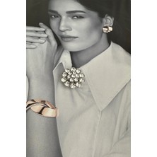 Çiçek Formunda Taş Detaylı Gömlek ve Kol Düğmesi Broş (2cm)