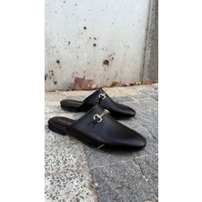 Siyah Cilt Tokalı Düz Model Terlik