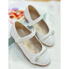 2340 Beyaz Ortopedik Hafif Rahat Özel Gün Kız Bebe Babet