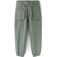 Kapaklı Patch Cep Detaylı Erkek Çocuk Kanvas Jogger Pantolon Yeşil Renk Erkek Çocuk Pantolonu 001-0002083