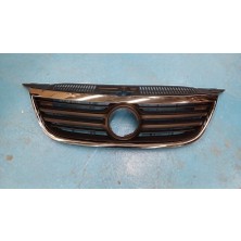 Volkswagen Tiguan Ön Panjur (Krom Çerçeve Içı Siyah) 2009 Sonrası Uyumlu