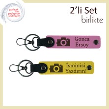 Deklanşör Aşkı, Kamera Motifli, Kişiselleştirilebilir Isimli 2’li Anahtarlık Hediyelik, Pembe-Sarı