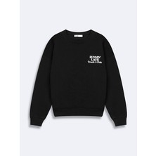 Sıfır Yaka Sloganlı Uzun Kollu Basıc Siyah Sweatshırt