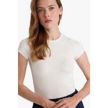 DeFacto Slim Fit Bisiklet Yaka Kısa Kollu Tişört G2761AX25AU