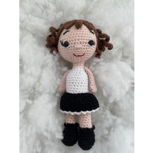 Siyah Beyaz Öğrenci Kız Bebek Amigurumi Organik Anahtarlık Oyuncak