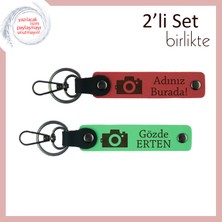 Karelere Sığmayan Anılar, Kamera Temalı Isim Yazılı 2’li Anahtarlık Takımı, Nar Çiçeği-Fıstık Yeşil