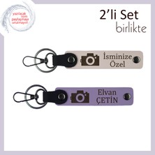 Fotoğrafçılıkla Iç Içe Bir Hediye, Kamera Desenli, Isme Özel Anahtarlık Hediyesi, Pudra-Mor Menekşe