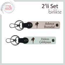 Kickboks Figürlü Tarz Sahibi Hediye, Erkek Sevgiliye Kalıcı Yazı Eklenebilir Anahtarlık, Pudra-Beyaz